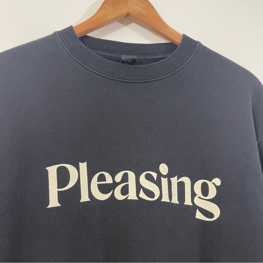 Pleasing Crewneck Medium Harry Styles Black Sweatshirt Casual - Picture 4 of 13